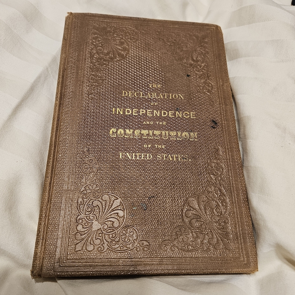  The Declaration of Independence and Constitution of the USA